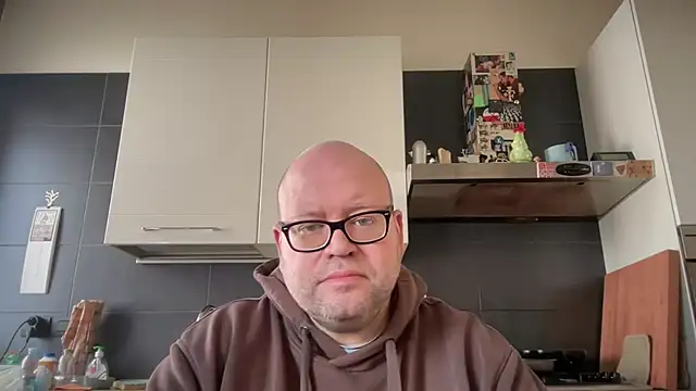 theitalianbear online show from February 26, 2025, 12:36 pm