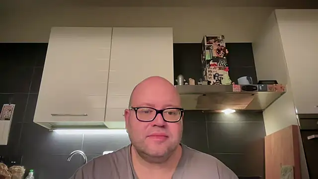 theitalianbear online show from March 15, 2025, 4:13 am