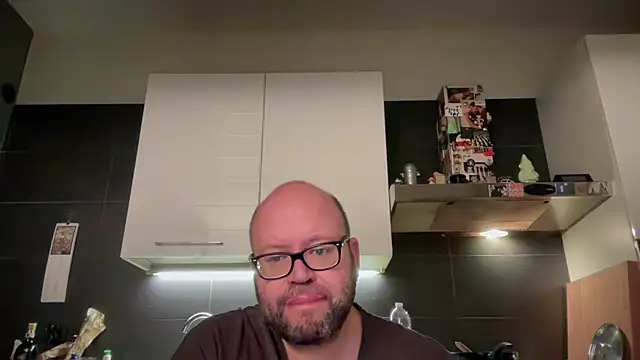 Snapshot of theitalianbear chatting on October 10, 2025, 8:30 pm theitalianbear online show from October 10, 2025, 8:30 pm