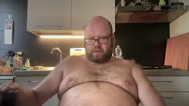 theitalianbear online show from December 16, 2025, 2:11 pm