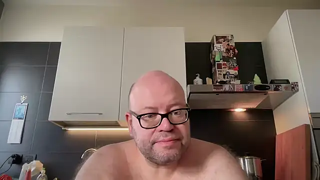theitalianbear online show from July 26, 2026, 10:44 am
