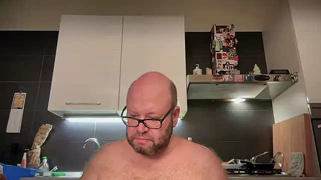 theitalianbear online show from August 7, 2026, 1:51 am