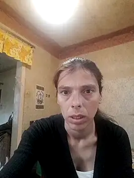 AnnaKissXX online show from July 28, 2026, 9:15 am