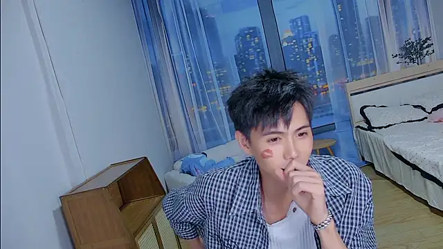 Snapshot of xiaoyang-FF chatting on July 28, 2026, 6:20 pm xiaoyang-FF online show from July 28, 2026, 6:20 pm
