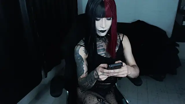 april simons2 online show from May 8, 2026, 1:11 am