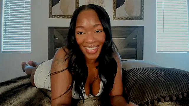 nicolesolace online show from July 31, 2026, 9:14 pm
