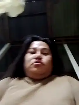 Snapshot of Andrea0414 chatting on October 3, 2025, 9:23 pm Andrea0414 online show from October 3, 2025, 9:23 pm