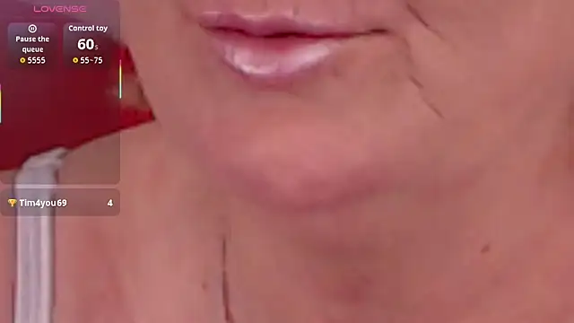 LadyAlana online show from December 18, 2025, 9:21 pm