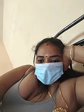 Snapshot of TamilPonnuJeevitha chatting on August 8, 2026, 3:25 pm TamilPonnuJeevitha online show from August 8, 2026, 3:25 pm
