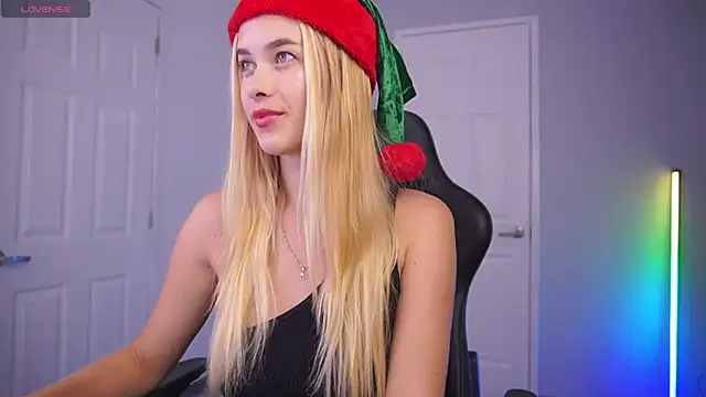 DanikaDillan online show from December 24, 2024, 2:10 am
