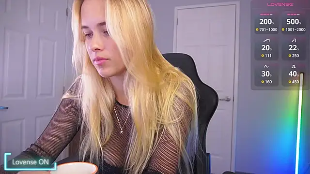 DanikaDillan online show from January 8, 2025, 2:14 am