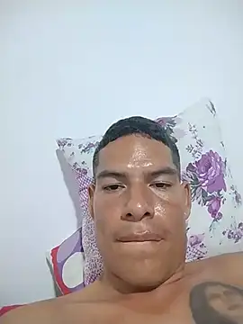 Snapshot of andrespalechor chatting on August 5, 2026, 12:57 am andrespalechor online show from August 5, 2026, 12:57 am