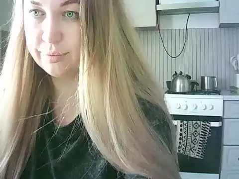 Snapshot of Velorda chatting on August 4, 2026, 11:02 am Velorda online show from August 4, 2026, 11:02 am