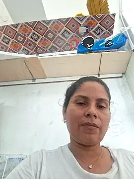 MechePretty online show from August 4, 2026, 5:26 pm