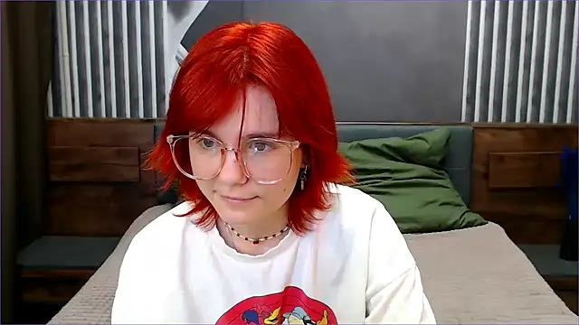 Snapshot of Avrora_Vance chatting on August 5, 2026, 5:43 am Avrora Vance online show from August 5, 2026, 5:43 am