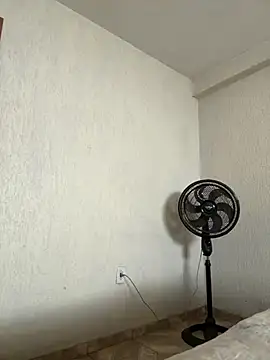 Snapshot of Hugodonatello chatting on August 4, 2026, 6:10 pm Hugodonatello online show from August 4, 2026, 6:10 pm