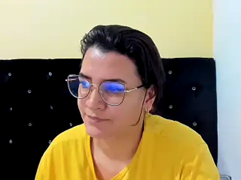 MARILYN GARCIA online show from December 27, 2024, 2:33 pm