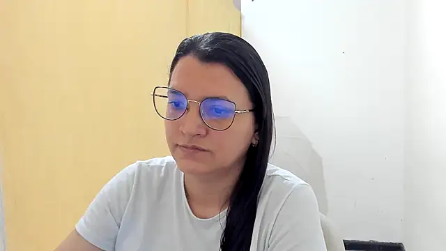 MARILYN GARCIA online show from October 15, 2025, 1:22 pm