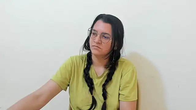 MARILYN GARCIA online show from January 5, 2026, 5:27 pm