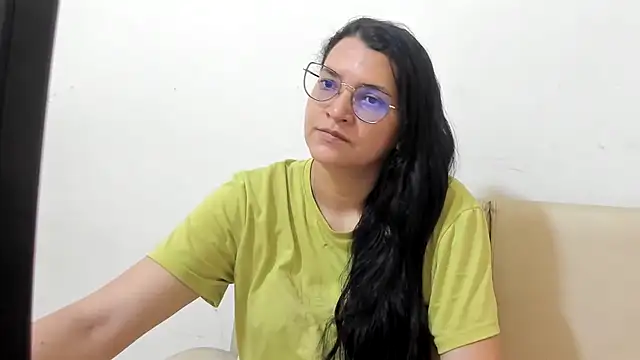 MARILYN GARCIA online show from March 3, 2026, 2:56 pm