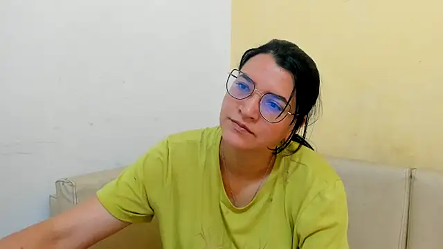 MARILYN GARCIA online show from May 12, 2026, 4:04 pm