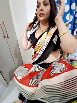 Diamondkohi82 online show from August 4, 2026, 7:27 pm