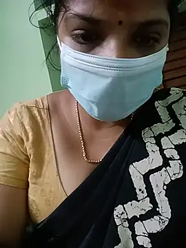 Snapshot of kavihotty chatting on August 4, 2026, 8:22 pm kavihotty online show from August 4, 2026, 8:22 pm