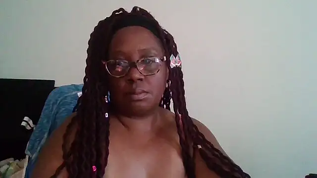 Snapshot of VeryUnique chatting on August 7, 2026, 5:04 pm VeryUnique online show from August 7, 2026, 5:04 pm