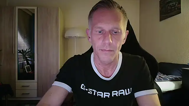 Snapshot of slaveboy2016@xh chatting on June 7, 2026, 8:23 pm slaveboy2016xh online show from June 7, 2026, 8:23 pm