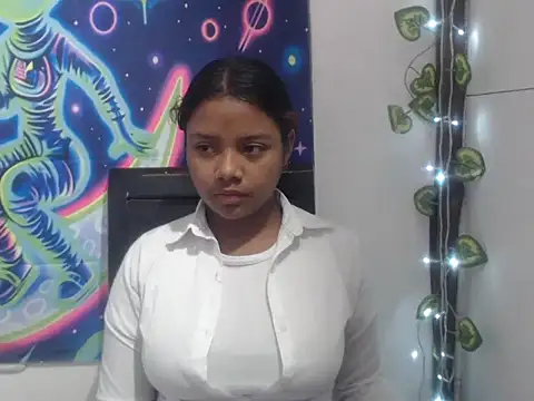 lau sofia21 online show from August 8, 2026, 12:40 pm