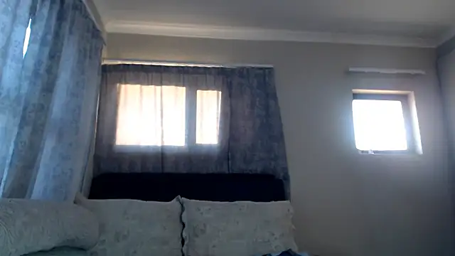 Snapshot of leanna23 chatting on October 10, 2025, 4:00 am leanna23 online show from October 10, 2025, 4:00 am