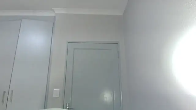 Snapshot of leanna23 chatting on October 15, 2025, 3:17 am leanna23 online show from October 15, 2025, 3:17 am