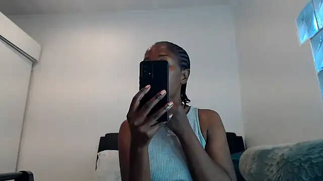 leanna23 online show from June 6, 2026, 7:35 am