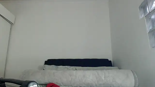 leanna23 online show from July 14, 2026, 5:01 am