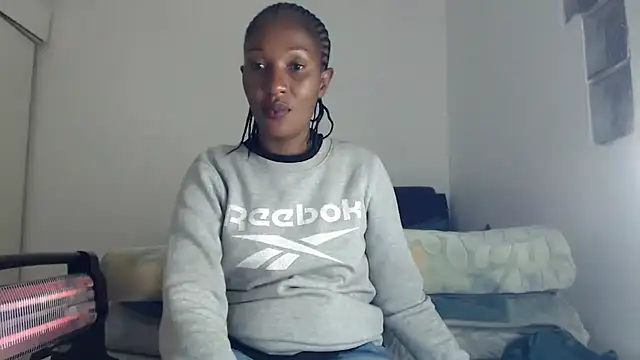 leanna23 online show from July 15, 2026, 4:23 pm