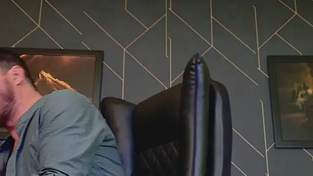 Snapshot of ChrisKox chatting on December 22, 2024, 7:31 pm ChrisKox online show from December 22, 2024, 7:31 pm