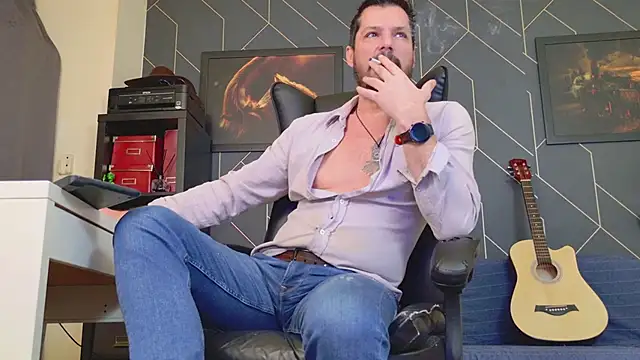 Snapshot of ChrisKox chatting on January 18, 2025, 4:04 am ChrisKox online show from January 18, 2025, 4:04 am