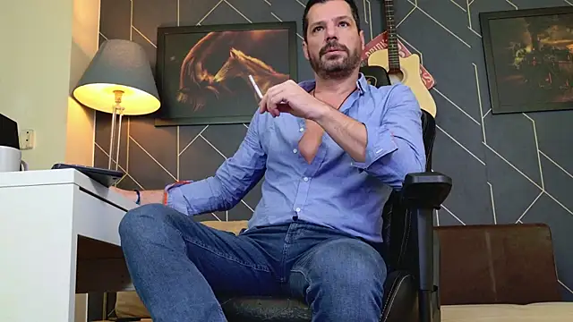 Snapshot of ChrisKox chatting on December 23, 2025, 8:12 am ChrisKox online show from December 23, 2025, 8:12 am