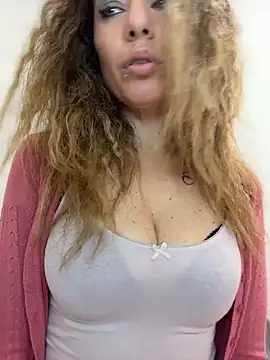 sexylenia online show from May 12, 2026, 12:24 pm