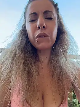 sexylenia online show from June 12, 2026, 4:17 pm