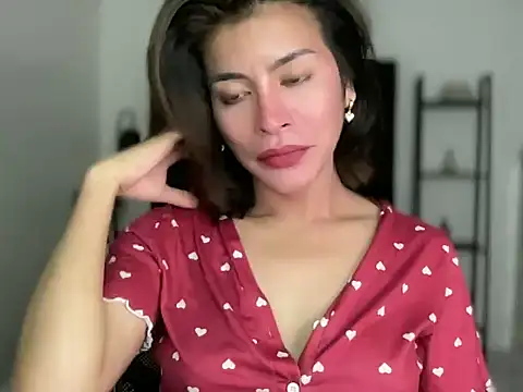 your bianca69 online show from February 28, 2025, 3:37 am