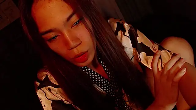 FlexibleYassi online show from December 5, 2025, 9:29 am