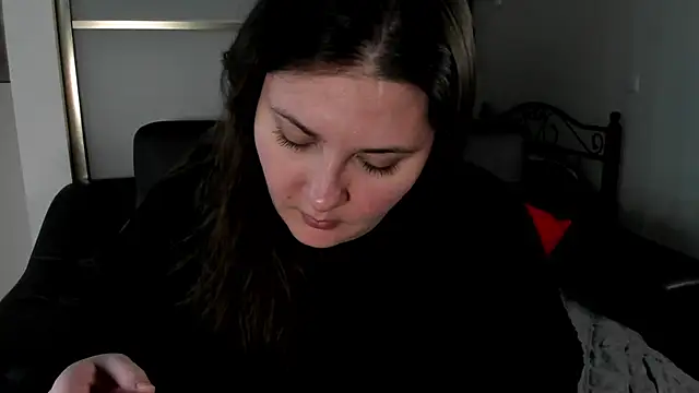 MarySwon online show from February 18, 2025, 5:21 pm