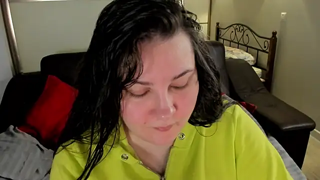 MarySwon online show from March 11, 2025, 4:21 am