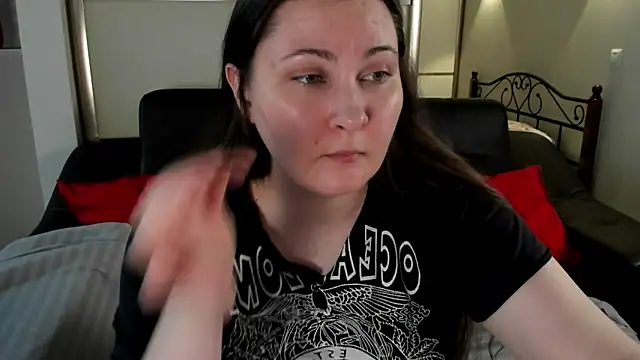 MarySwon online show from March 18, 2025, 8:15 pm