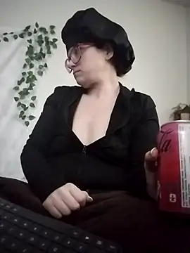Snapshot of JessaBella chatting on April 21, 2026, 12:11 pm JessaBella online show from April 21, 2026, 12:11 pm