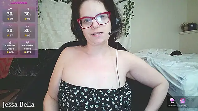Snapshot of JessaBella chatting on May 14, 2026, 11:28 am JessaBella online show from May 14, 2026, 11:28 am