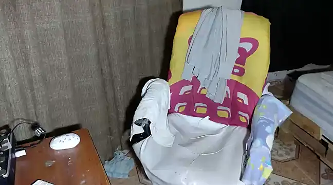 kattydirtylol online show from January 16, 2025, 11:37 pm