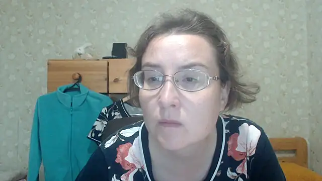 Snapshot of Smart_Rose chatting on June 2, 2026, 4:53 pm Smart Rose online show from June 2, 2026, 4:53 pm