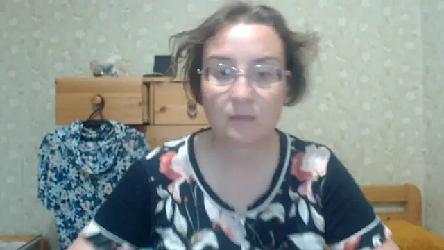 Snapshot of Smart_Rose chatting on June 21, 2026, 5:15 pm Smart Rose online show from June 21, 2026, 5:15 pm